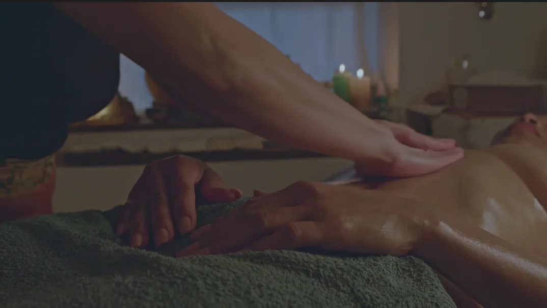 Masaje hormonal de Yira Ayurveda